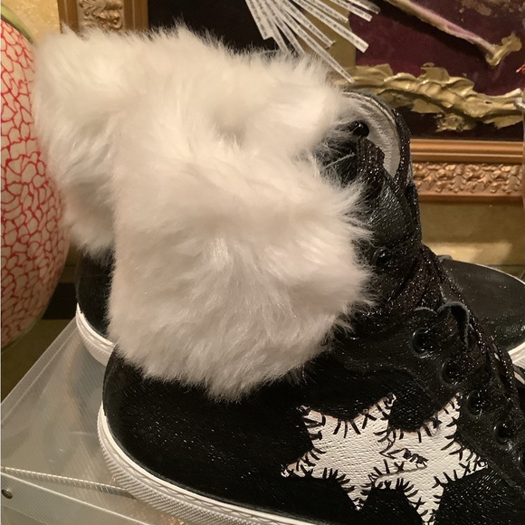 2Star high top sneakers with fur. - Picture 8 of 8
